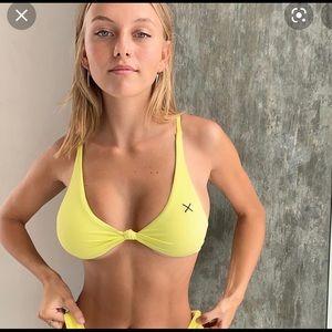 Butter Twist Top boutinela